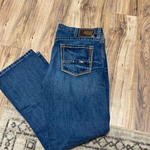Men ariat jeans. 36/32
